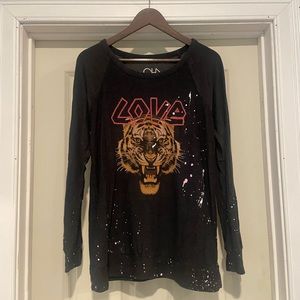Women's Tiger distressed look shirt
